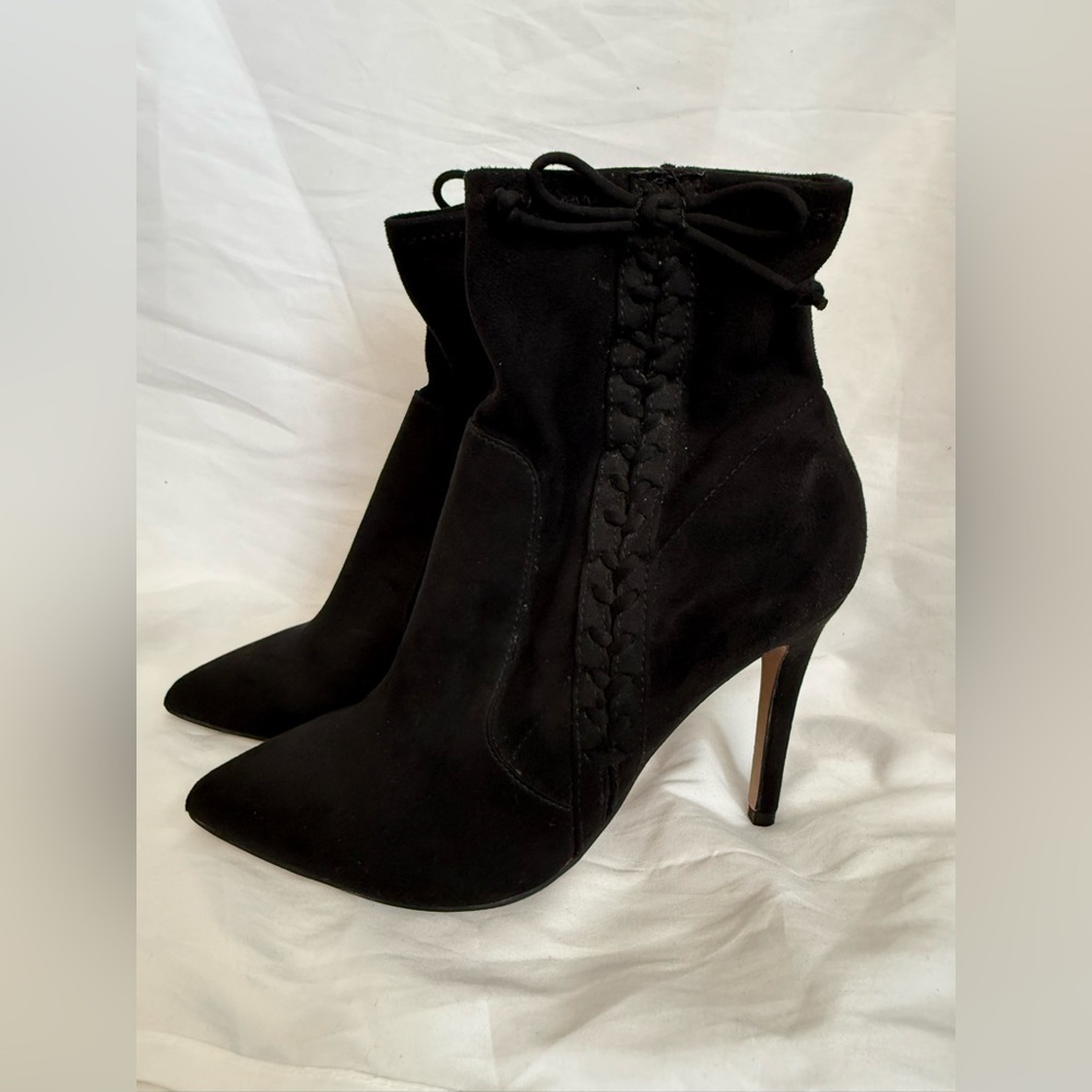 Women’s Call It Spring Faux Suede black braided Ankle booties size 7
